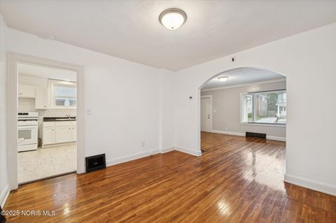 Tiny photo for 2041 Perth Street, Toledo, OH 43607 (MLS # 10000757)