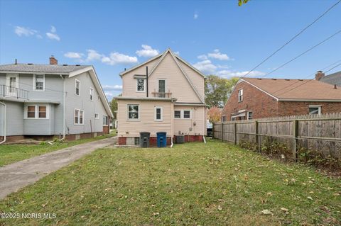 Tiny photo for 2041 Perth Street, Toledo, OH 43607 (MLS # 10000757)