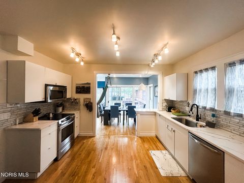 Tiny photo for 3319 Darlington Road, Ottawa Hills, OH 43606 (MLS # 10005929)