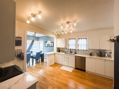 Tiny photo for 3319 Darlington Road, Ottawa Hills, OH 43606 (MLS # 10005929)