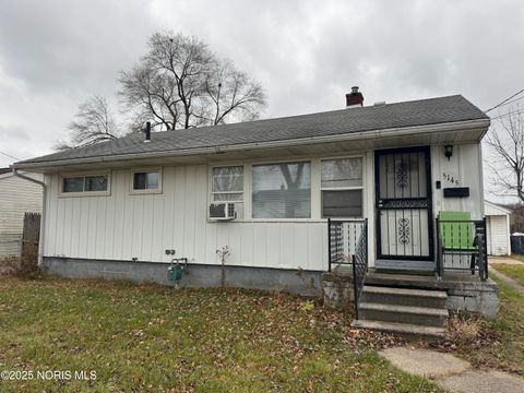 Tiny photo for 5145 Ford Avenue, Toledo, OH 43612 (MLS # 10001862)
