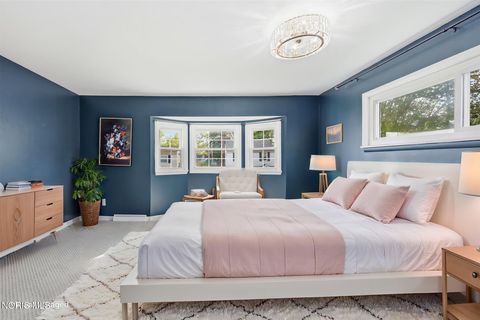 Tiny photo for 724 Inwood Place, Maumee, OH 43537 (MLS # 10007135)