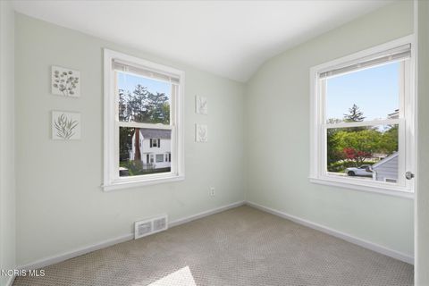 Tiny photo for 724 Inwood Place, Maumee, OH 43537 (MLS # 10007135)