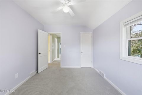 Tiny photo for 724 Inwood Place, Maumee, OH 43537 (MLS # 10007135)
