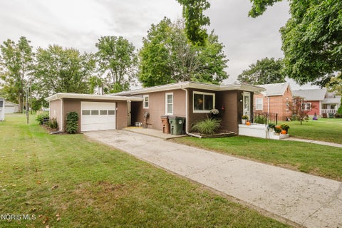 Tiny photo for 133 W Davis Street, Tiffin, OH 44883 (MLS # 10014211)