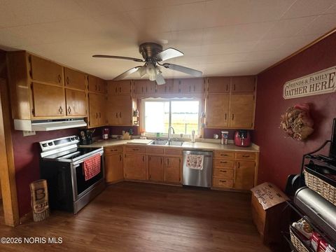 Tiny photo for 5908 Kramer Road, Edgerton, OH 43517 (MLS # 10003036)