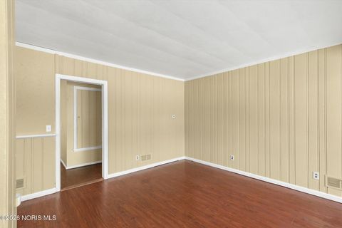 Tiny photo for 1824 Arlington Avenue, Toledo, OH 43609 (MLS # 10003842)