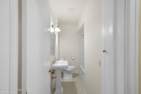 Tiny photo for 1824 Arlington Avenue, Toledo, OH 43609 (MLS # 10003842)