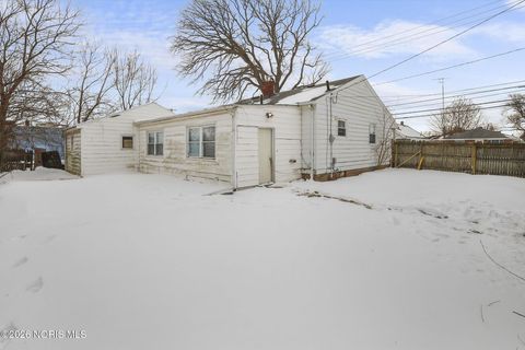 Tiny photo for 1824 Arlington Avenue, Toledo, OH 43609 (MLS # 10003842)