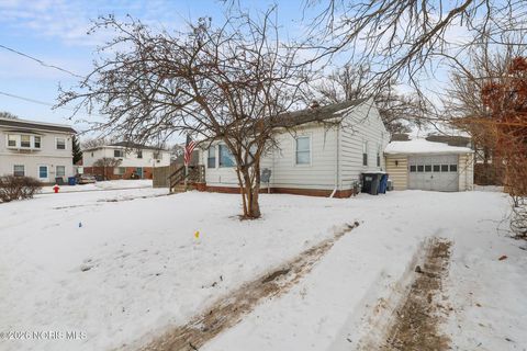 Tiny photo for 1824 Arlington Avenue, Toledo, OH 43609 (MLS # 10003842)