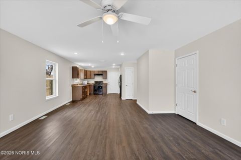 Tiny photo for 543 Lucas Street, Toledo, OH 43604 (MLS # 10003873)