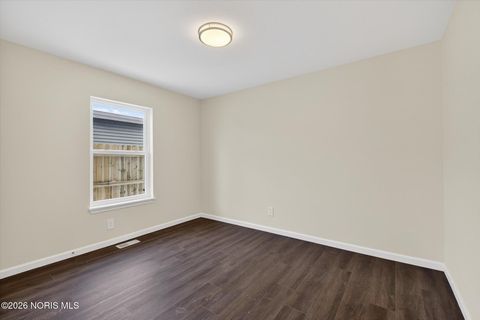 Tiny photo for 543 Lucas Street, Toledo, OH 43604 (MLS # 10003873)