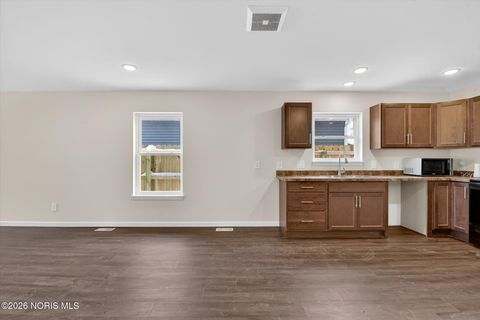 Tiny photo for 543 Lucas Street, Toledo, OH 43604 (MLS # 10003873)