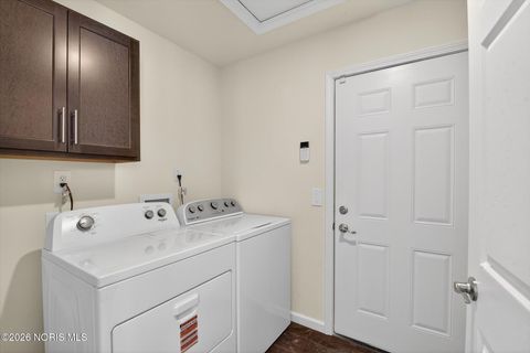 Tiny photo for 543 Lucas Street, Toledo, OH 43604 (MLS # 10003873)