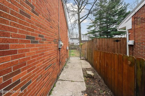 Tiny photo for 4209 Penelope Drive, Toledo, OH 43623 (MLS # 10002713)