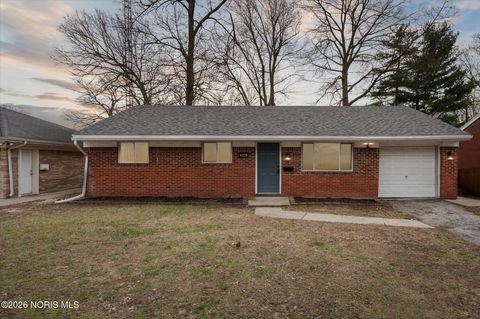 Photo of 4209 Penelope Drive, Toledo, OH 43623 (MLS # 10002713)