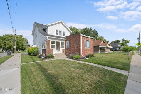 Tiny photo for 3420 Upton Avenue, Toledo, OH 43613 (MLS # 10012181)
