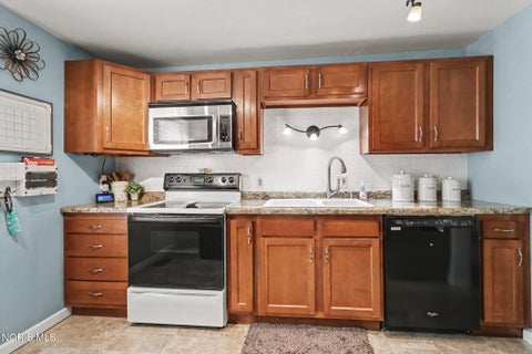 Tiny photo for 135 Southwood Drive, Perrysburg, OH 43551 (MLS # 10014573)