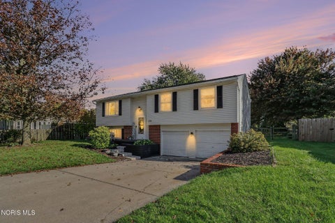 Tiny photo for 135 Southwood Drive, Perrysburg, OH 43551 (MLS # 10014573)