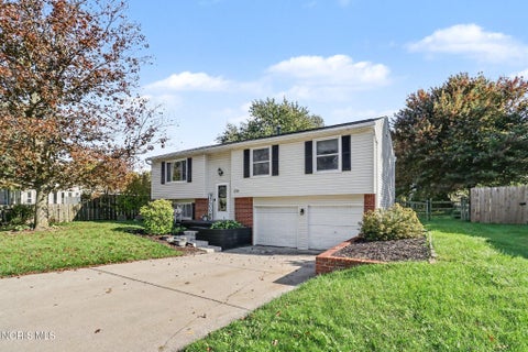 Tiny photo for 135 Southwood Drive, Perrysburg, OH 43551 (MLS # 10014573)