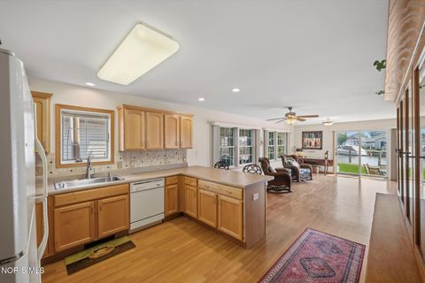 Tiny photo for 1541 N Anchor Avenue, Port Clinton, OH 43452 (MLS # 10010739)