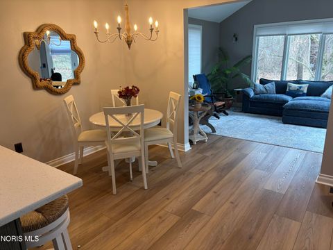 Tiny photo for 1944 Silverpine Court, Toledo, OH 43615 (MLS # 10005153)