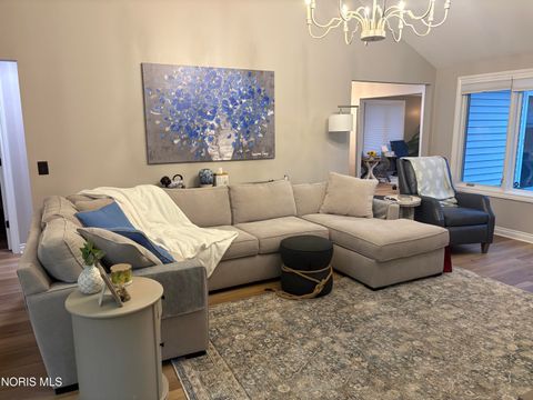 Tiny photo for 1944 Silverpine Court, Toledo, OH 43615 (MLS # 10005153)