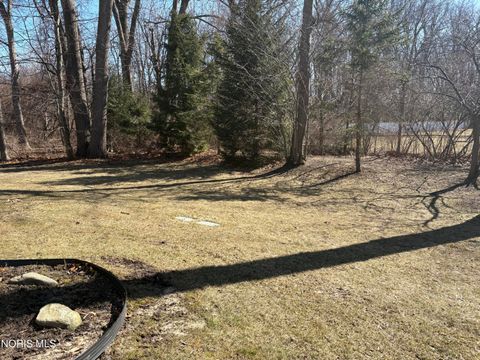 Tiny photo for 1944 Silverpine Court, Toledo, OH 43615 (MLS # 10005153)