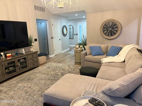 Tiny photo for 1944 Silverpine Court, Toledo, OH 43615 (MLS # 10005153)