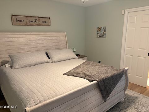 Tiny photo for 1944 Silverpine Court, Toledo, OH 43615 (MLS # 10005153)