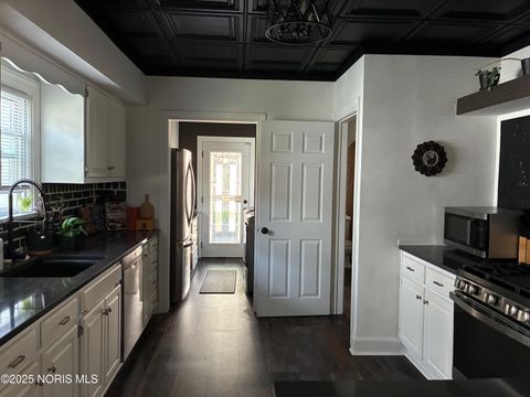 Tiny photo for 4318 Bellevue Road, Toledo, OH 43613 (MLS # 10001726)