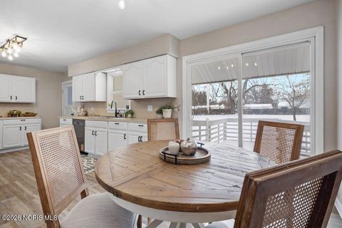 Tiny photo for 5845 Cook Drive, Toledo, OH 43615 (MLS # 10003965)