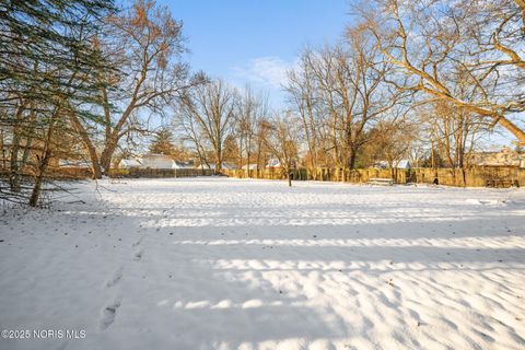 Tiny photo for 5845 Cook Drive, Toledo, OH 43615 (MLS # 10003965)