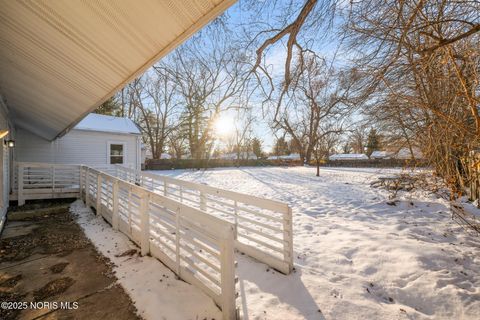 Tiny photo for 5845 Cook Drive, Toledo, OH 43615 (MLS # 10003965)