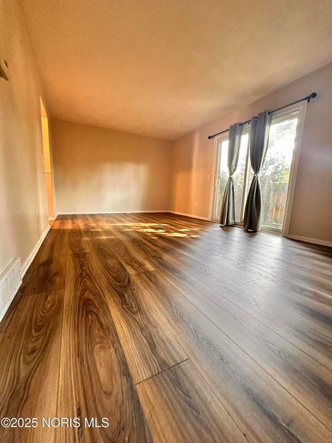 Tiny photo for 11 Meadowbrook Drive, Perrysburg, OH 43551 (MLS # 10002562)