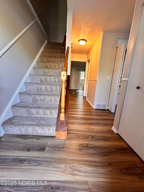 Tiny photo for 11 Meadowbrook Drive, Perrysburg, OH 43551 (MLS # 10002562)