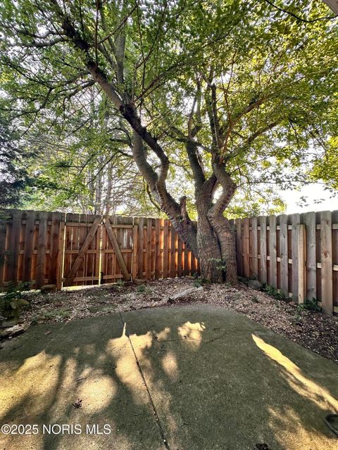 Tiny photo for 11 Meadowbrook Drive, Perrysburg, OH 43551 (MLS # 10002562)