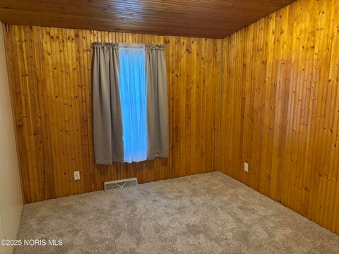 Tiny photo for 873 County Road 5, Deshler, OH 43516 (MLS # 10000068)