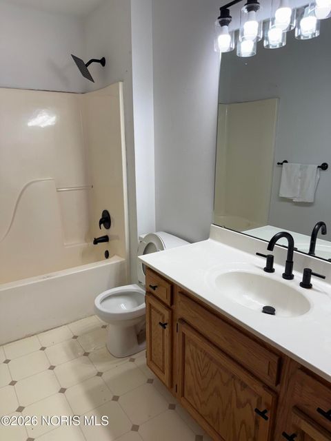 Tiny photo for 1302 Wedgewood Drive, Fostoria, OH 44830 (MLS # 10003073)