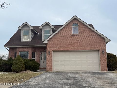 Photo of 1302 Wedgewood Drive, Fostoria, OH 44830 (MLS # 10003073)