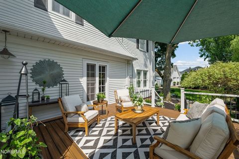 Tiny photo for 209 W 2nd Street, Perrysburg, OH 43551 (MLS # 10010450)