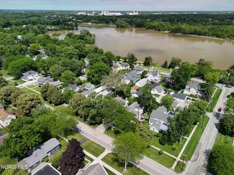 Tiny photo for 209 W 2nd Street, Perrysburg, OH 43551 (MLS # 10010450)