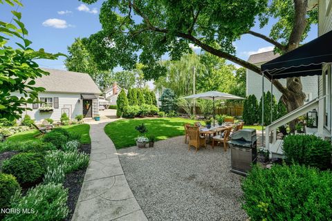 Tiny photo for 209 W 2nd Street, Perrysburg, OH 43551 (MLS # 10010450)