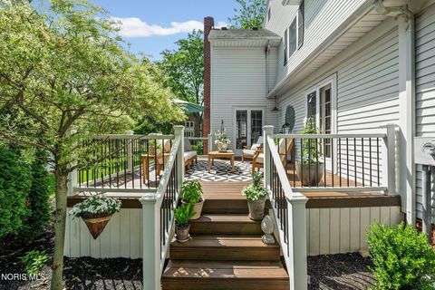 Tiny photo for 209 W 2nd Street, Perrysburg, OH 43551 (MLS # 10010450)