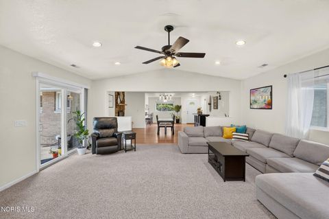 Tiny photo for 3354 Christie Boulevard, Toledo, OH 43606 (MLS # 10009577)