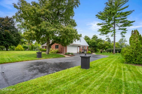Tiny photo for 3033 Westchester Road, Toledo, OH 43615 (MLS # 10013011)