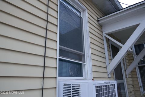 Tiny photo for 622 Church Street, Toledo, OH 43605 (MLS # 10002317)