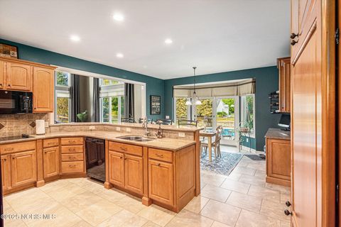 Tiny photo for 3963 Coneflower Lane, Maumee, OH 43537 (MLS # 10003434)