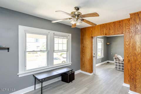 Tiny photo for 119 Carbon Street, Toledo, OH 43605 (MLS # 10009401)
