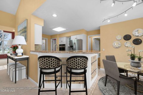 Tiny photo for 6708 Buck Creek Dr Dr, Maumee, OH 43537 (MLS # 10004860)